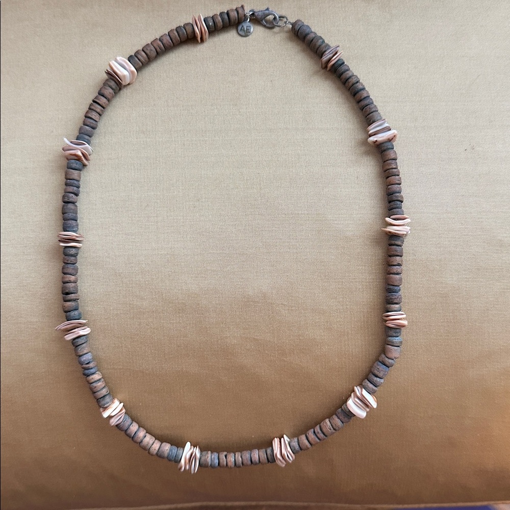 Young Man’s American Eagle Tribal Wood & Stone Necklace Vintage 90’s Great Shape